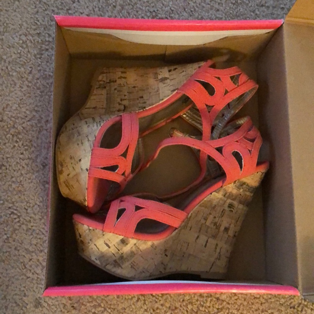 Coral wedges